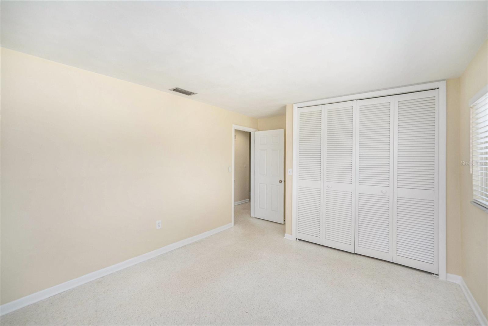 Image 15 of 23 For 475 Lake Drive
