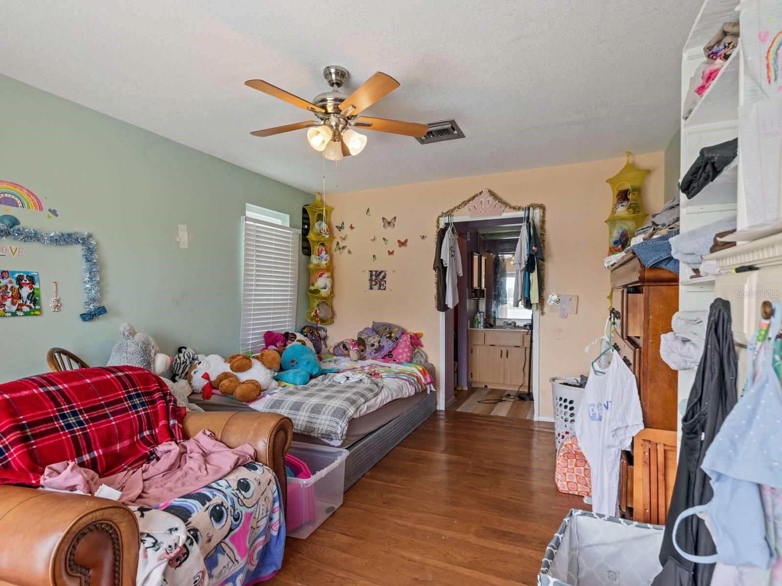 Image 14 of 25 For 2436 Nuremberg Boulevard