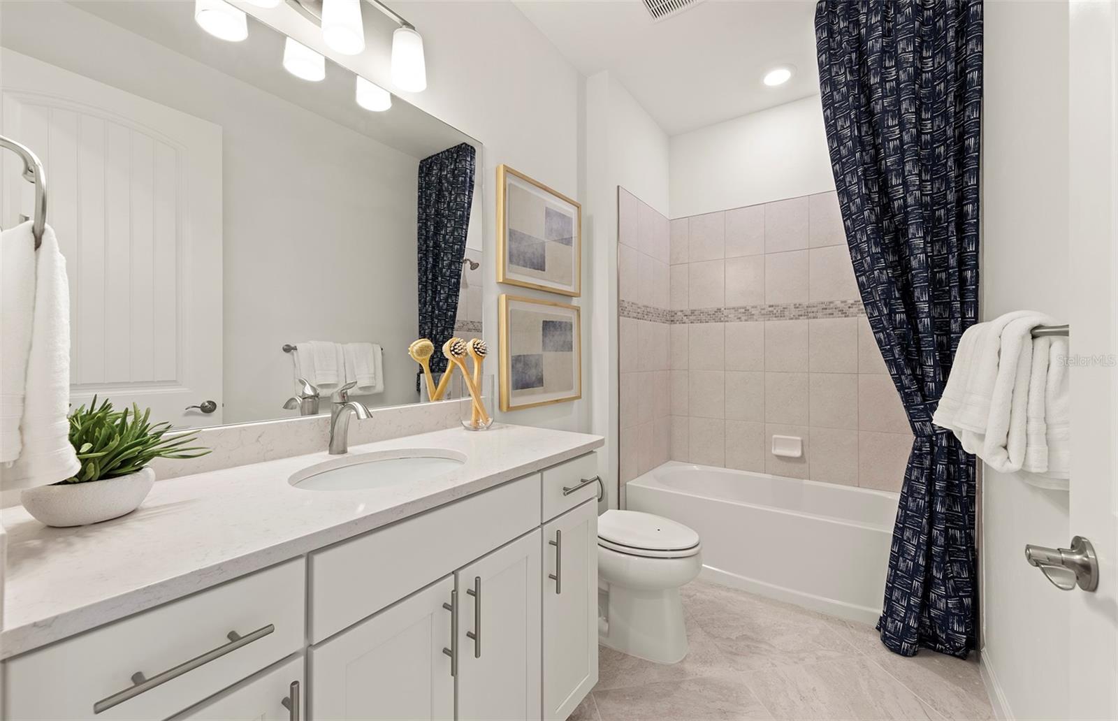Image 23 of 40 For 10482 Sea Breeze Ridge Drive