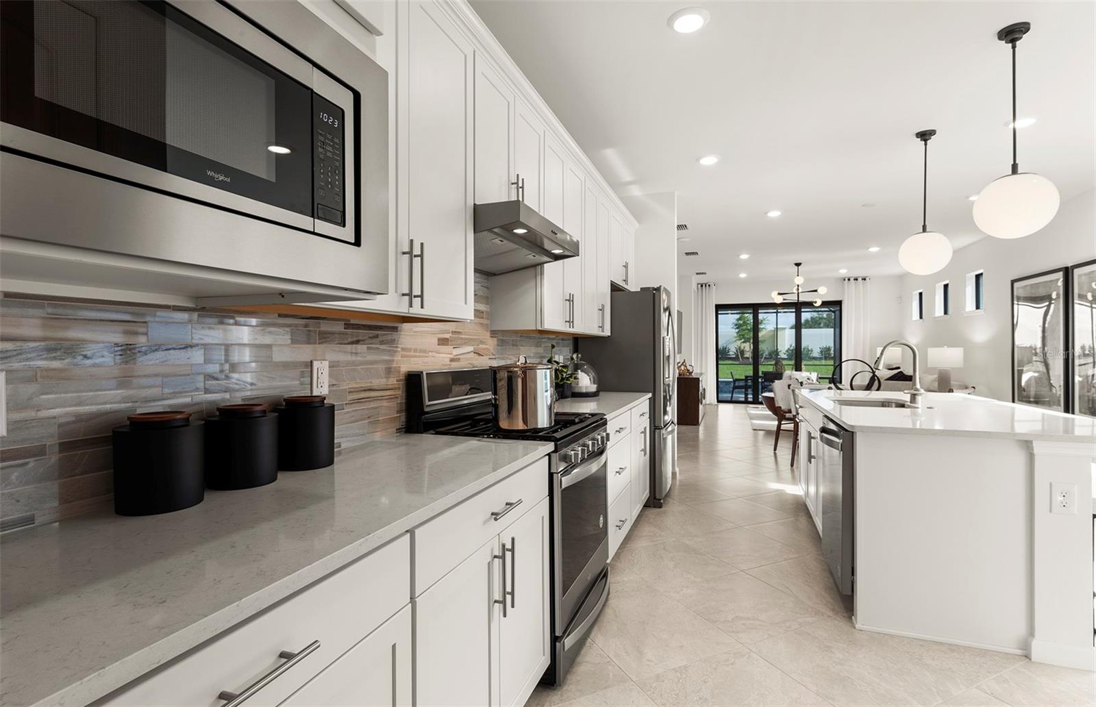 Image 7 of 40 For 10482 Sea Breeze Ridge Drive