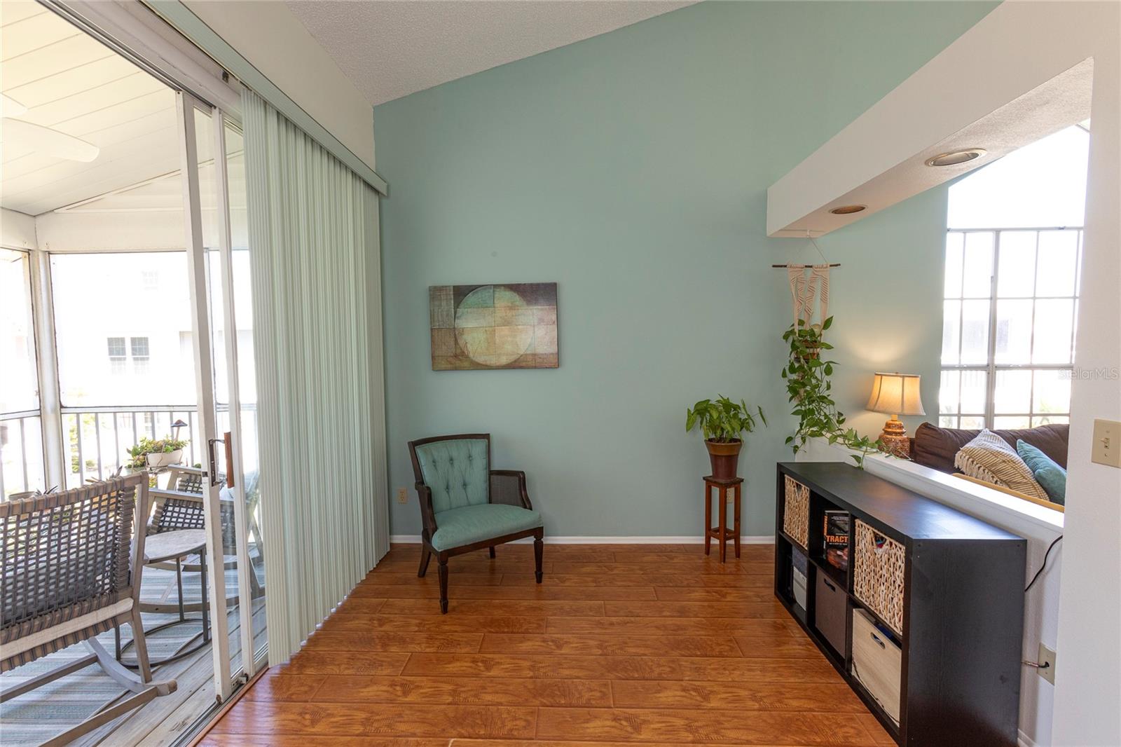 Image 18 of 36 For 112 Sun Isle Circle 112
