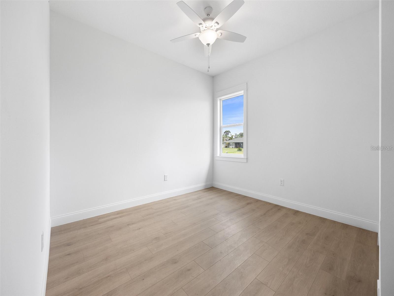 Image 17 of 27 For 115 White Marsh Lane