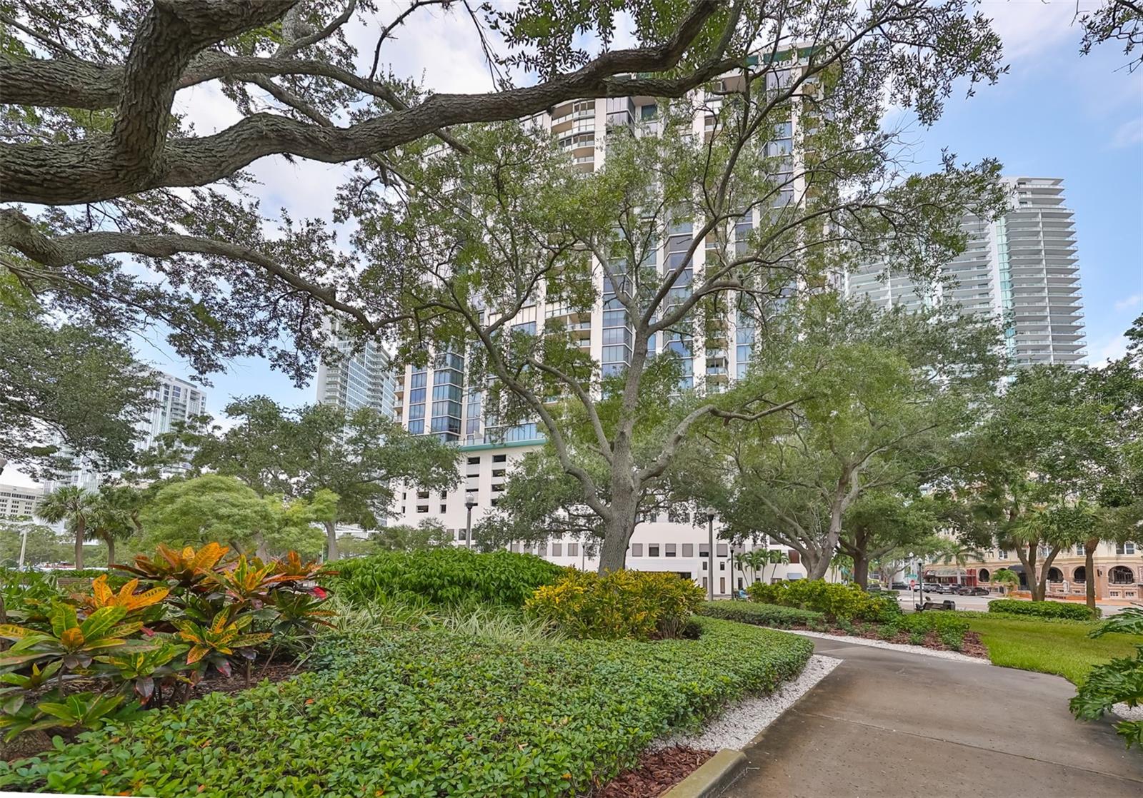 Details for 1 Beach Drive Se 811, ST PETERSBURG, FL 33701