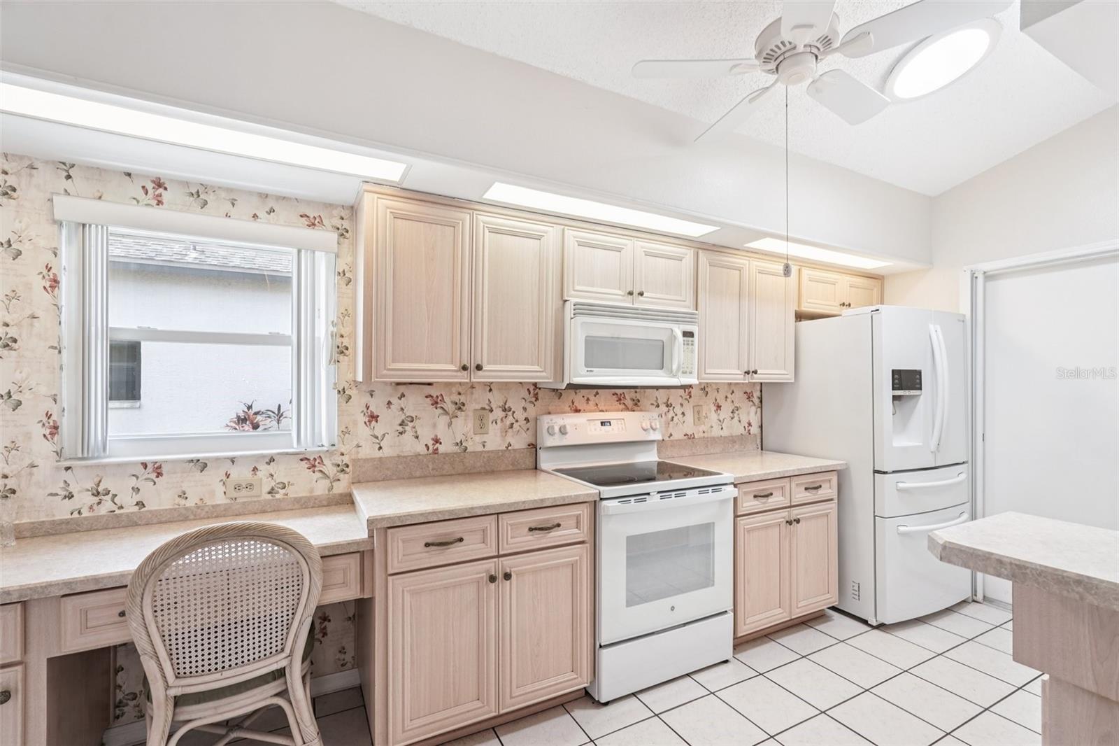 Image 10 of 51 For 1901 Del Webb Boulevard