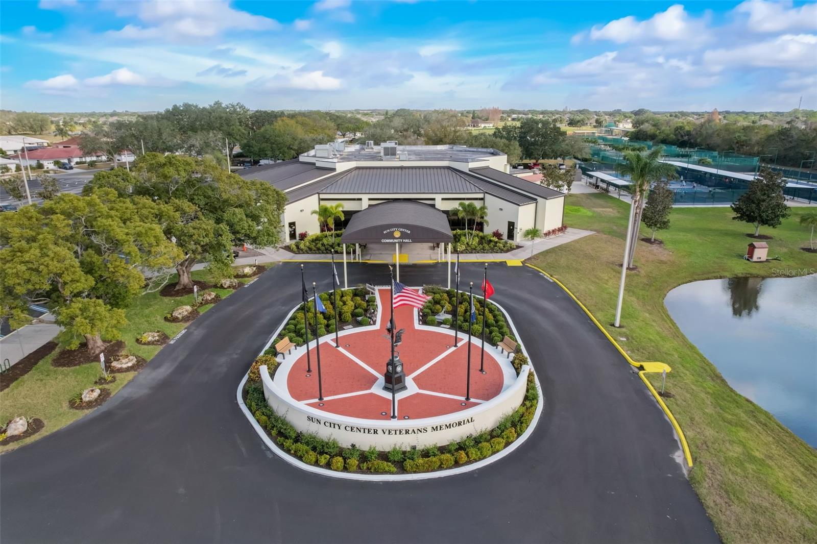 Image 37 of 51 For 1901 Del Webb Boulevard
