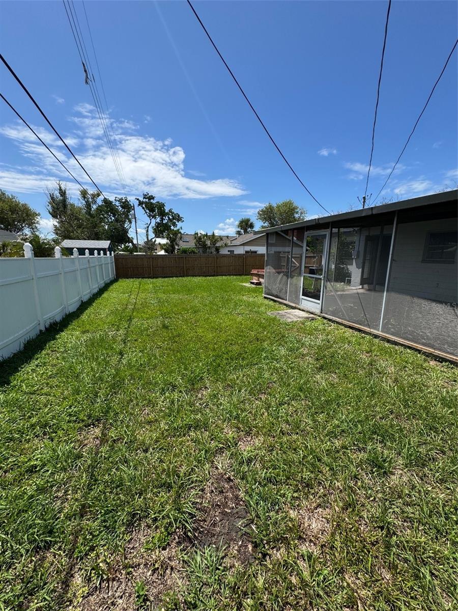 Image 15 of 18 For 11423 77th Avenue