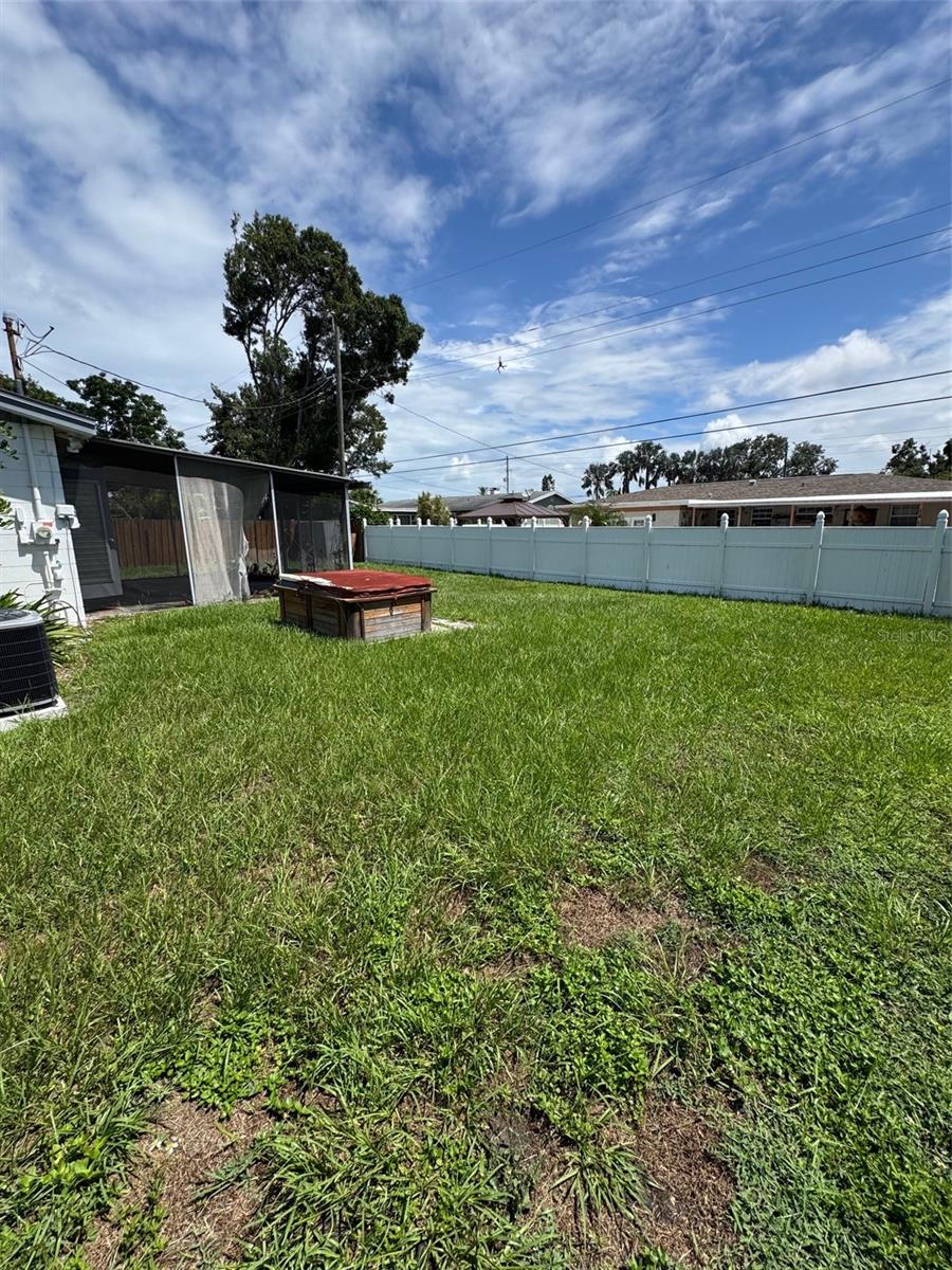 Image 16 of 18 For 11423 77th Avenue
