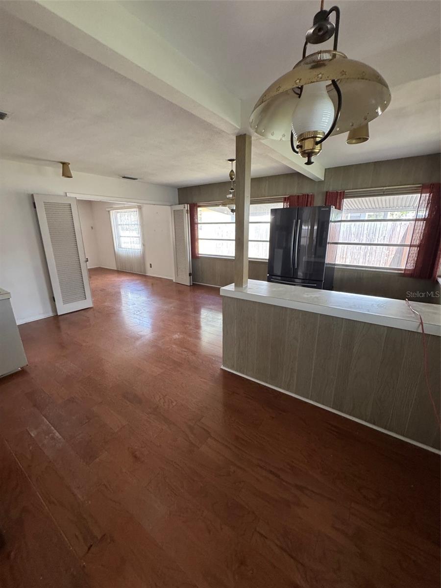 Image 6 of 18 For 11423 77th Avenue