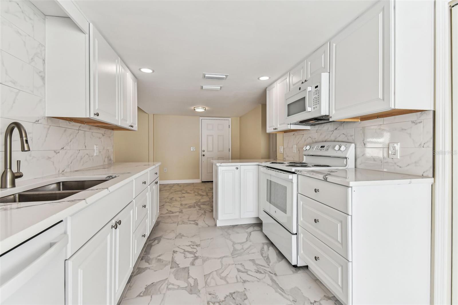 Image 37 of 55 For 223 148th Avenue E