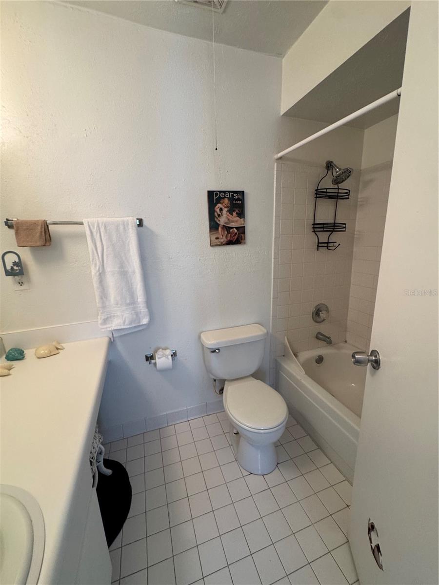 Image 18 of 45 For 4190 35th Terrace S A