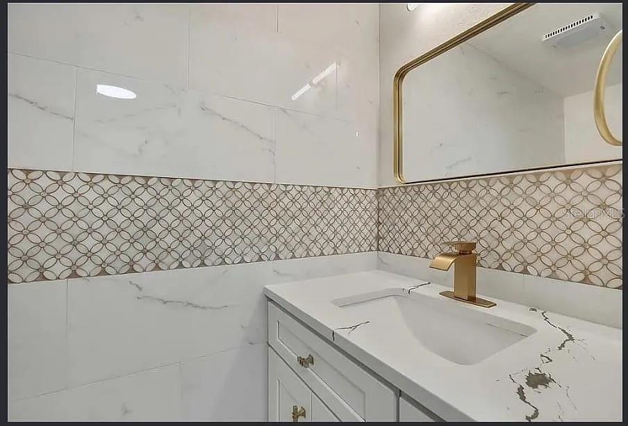 Image 37 of 49 For 19003 Cedar Lane