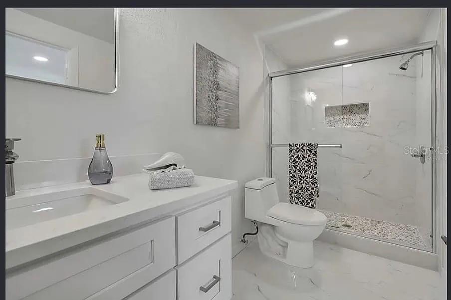 Image 45 of 49 For 19003 Cedar Lane