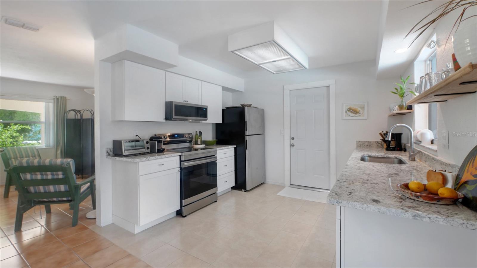 Image 10 of 50 For 2807 Miriam Street S