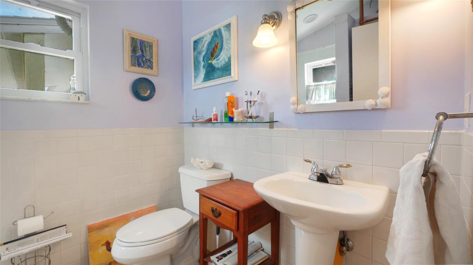 Image 16 of 50 For 2807 Miriam Street S
