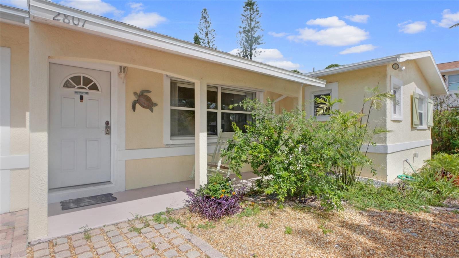 Image 2 of 50 For 2807 Miriam Street S