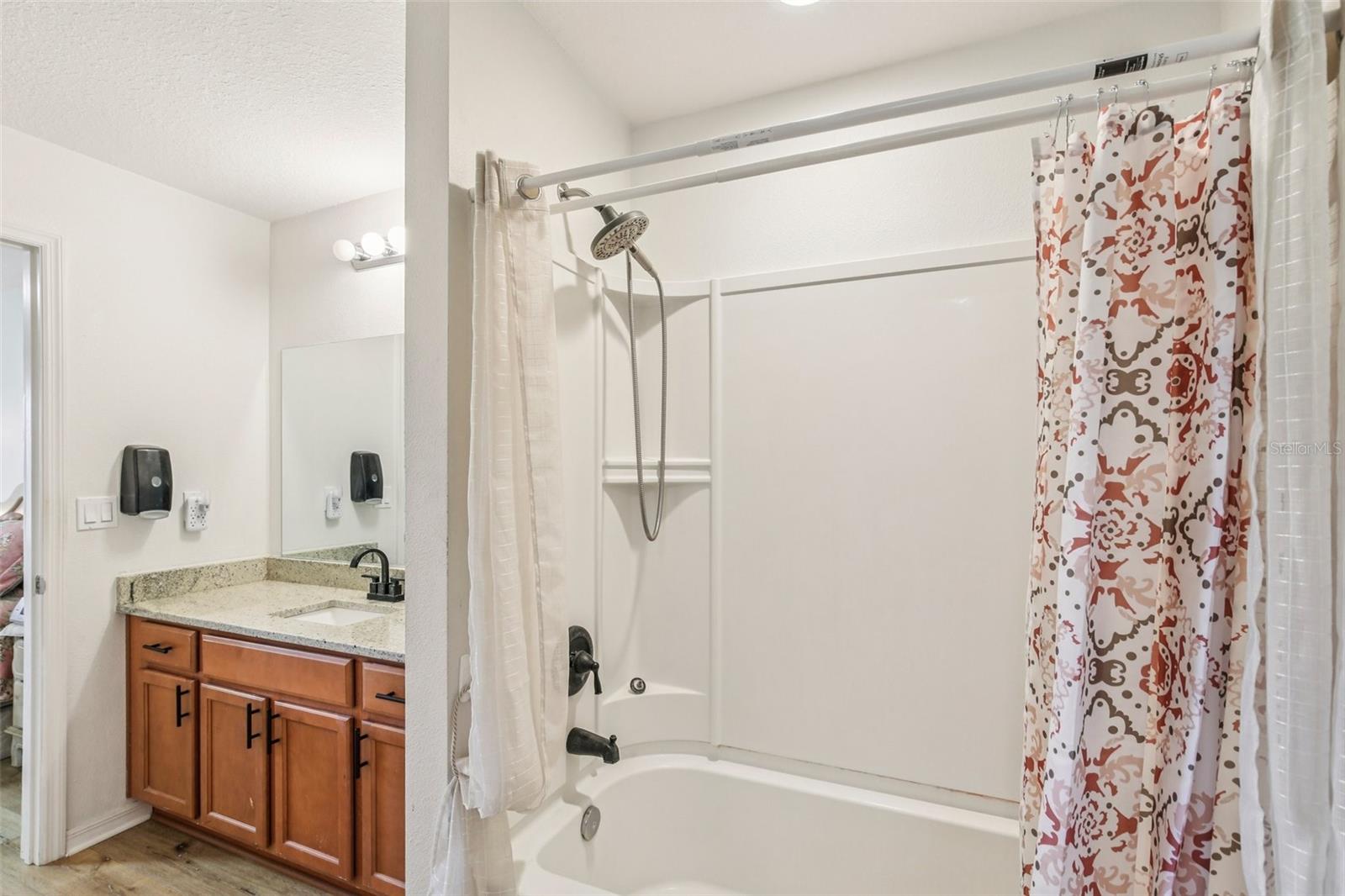 Image 16 of 45 For 636 Chatham Walk Drive