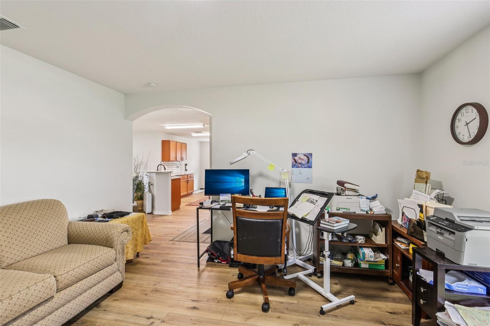 Image 7 of 45 For 636 Chatham Walk Drive