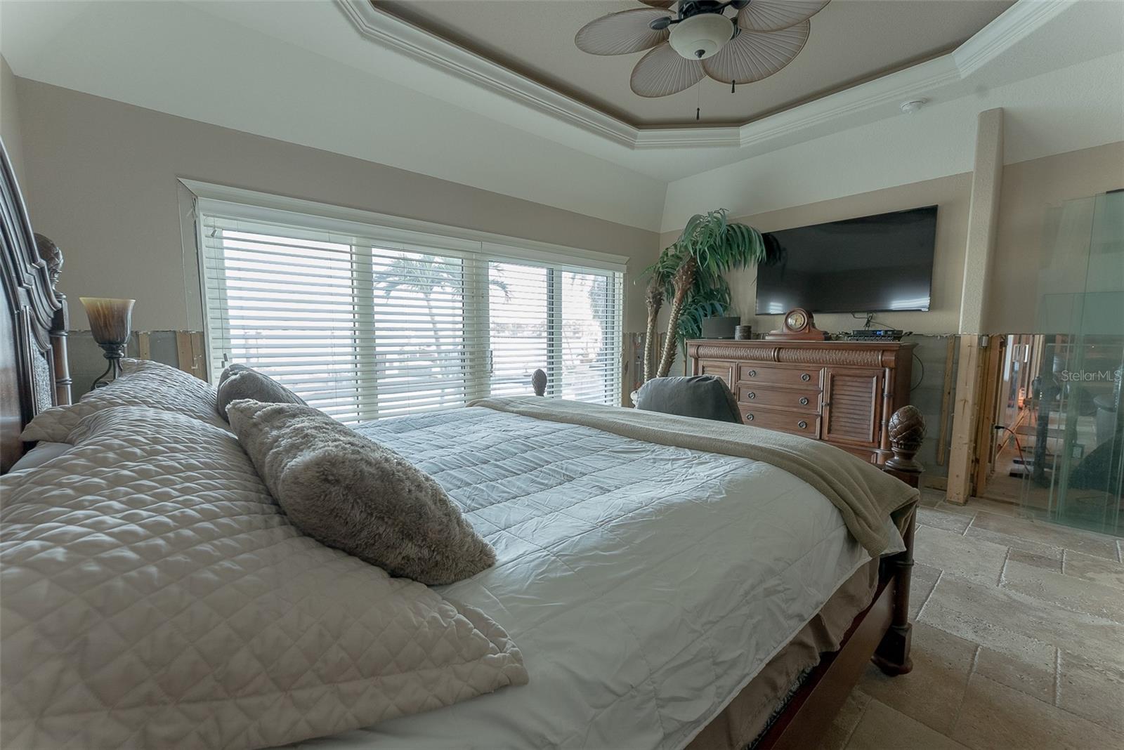 Image 15 of 43 For 487 Harbor Drive S