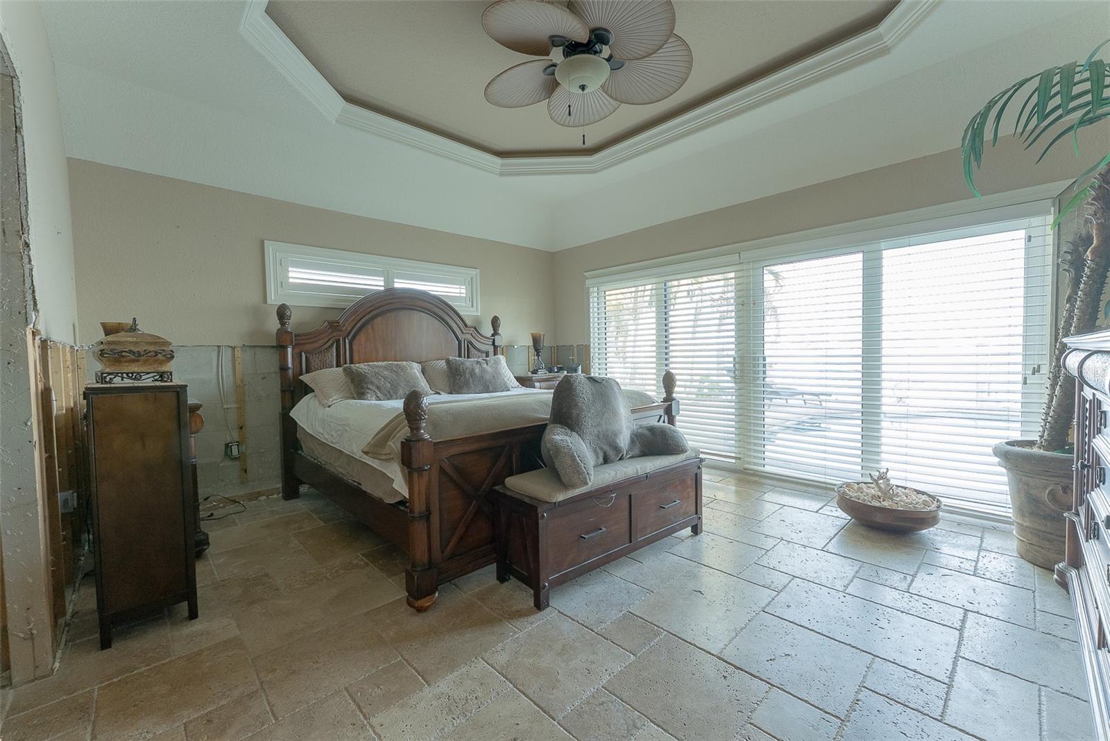 Image 16 of 43 For 487 Harbor Drive S