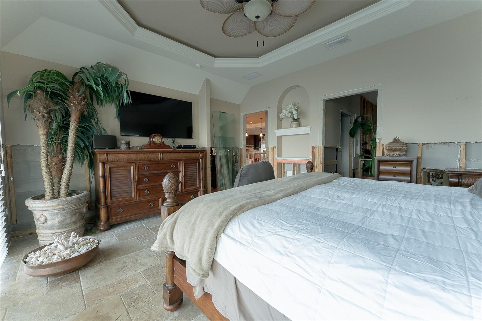 Image 17 of 43 For 487 Harbor Drive S