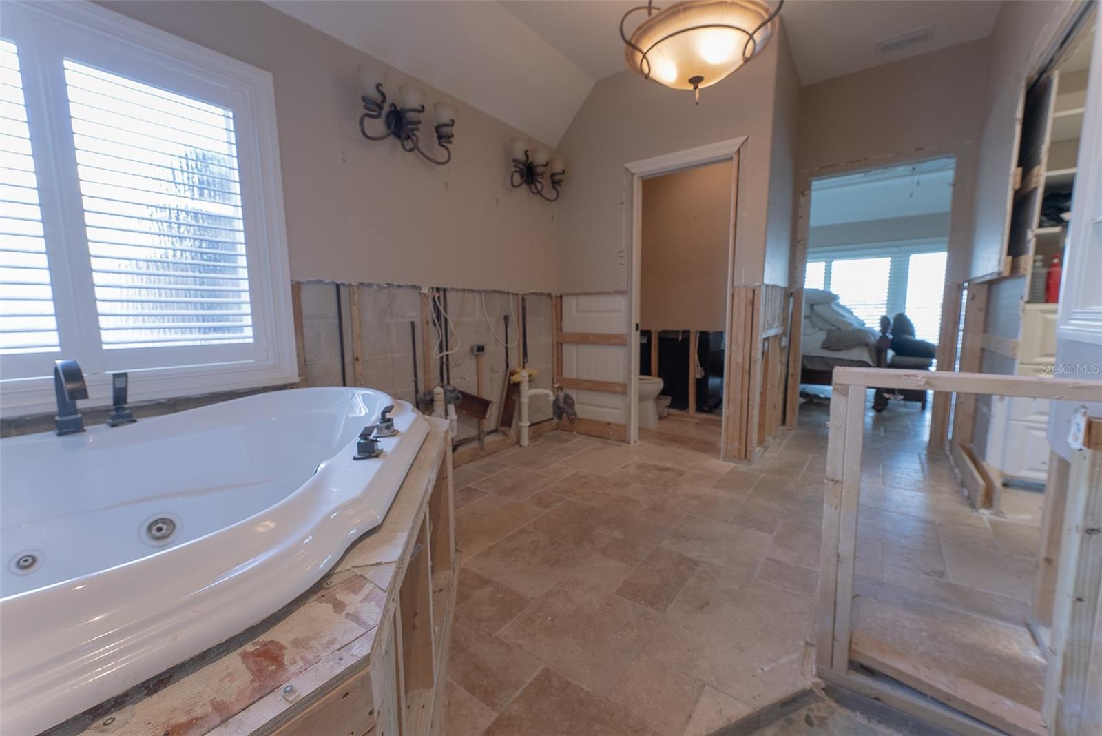 Image 21 of 43 For 487 Harbor Drive S