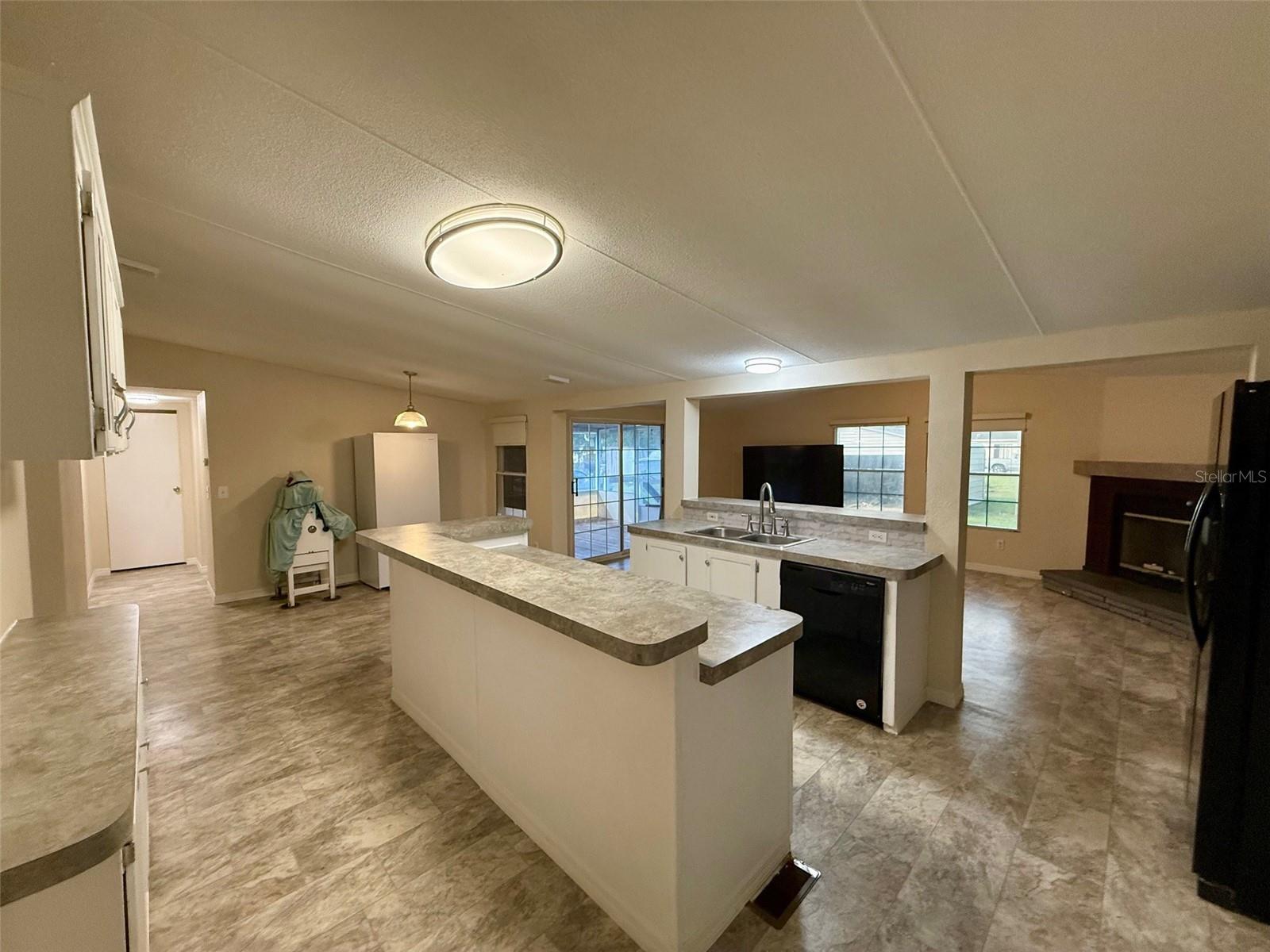 Image 4 of 15 For 4861 Myrtle View Drive N