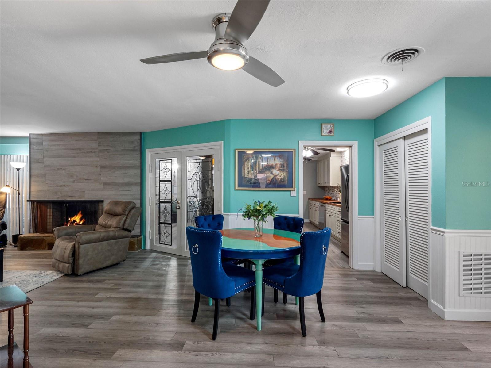 Image 9 of 79 For 3944 49th Avenue S