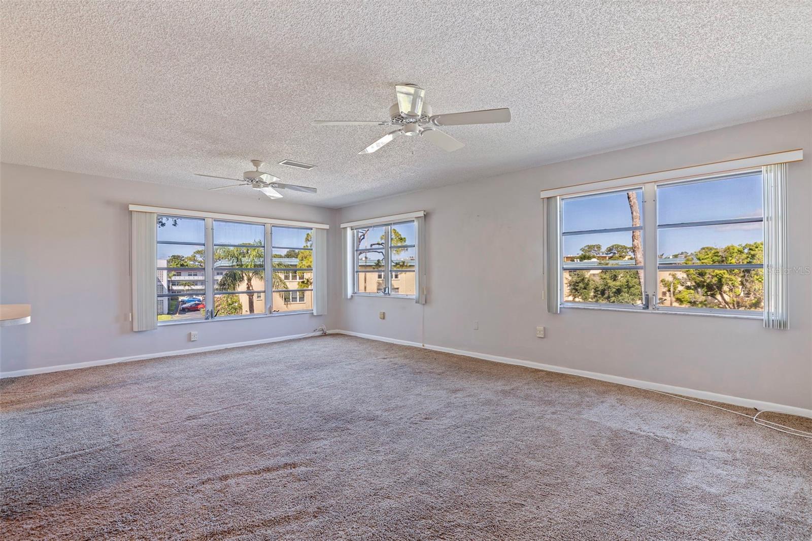 Image 11 of 30 For 5725 80th Street N 301