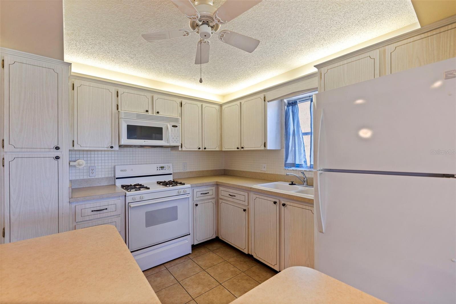 Image 16 of 30 For 5725 80th Street N 301