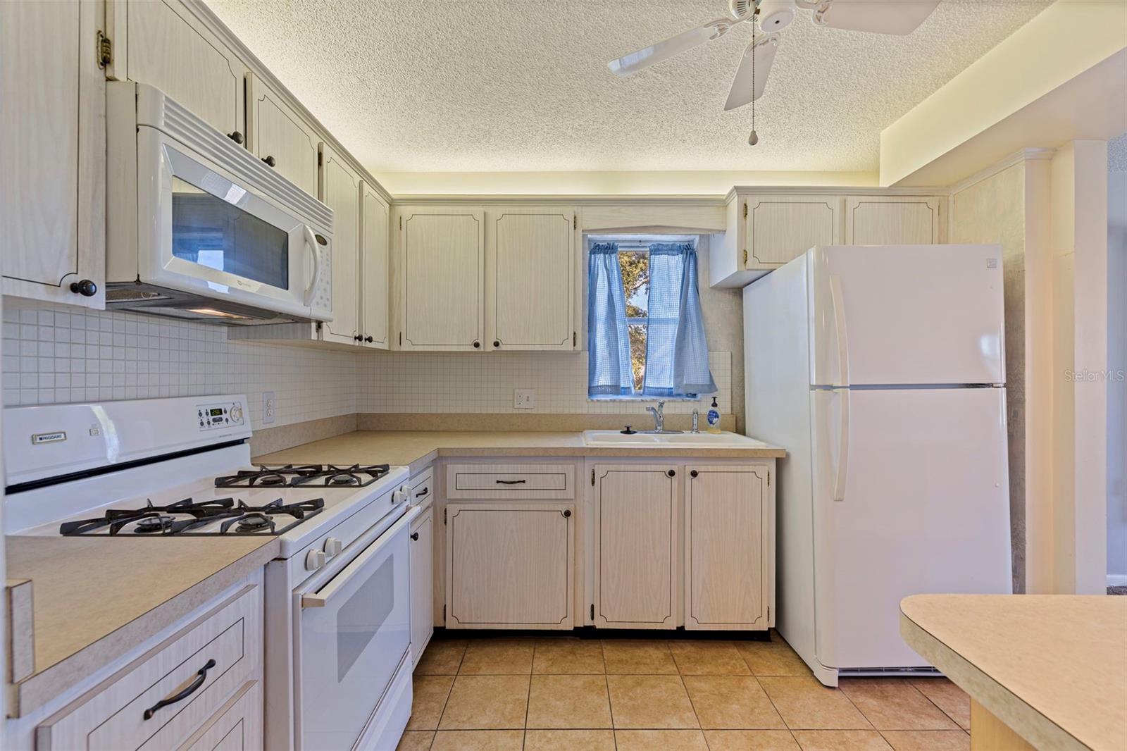 Image 17 of 30 For 5725 80th Street N 301