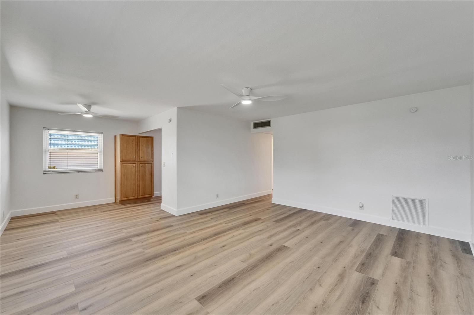 Image 6 of 32 For 302 Andover Place G156