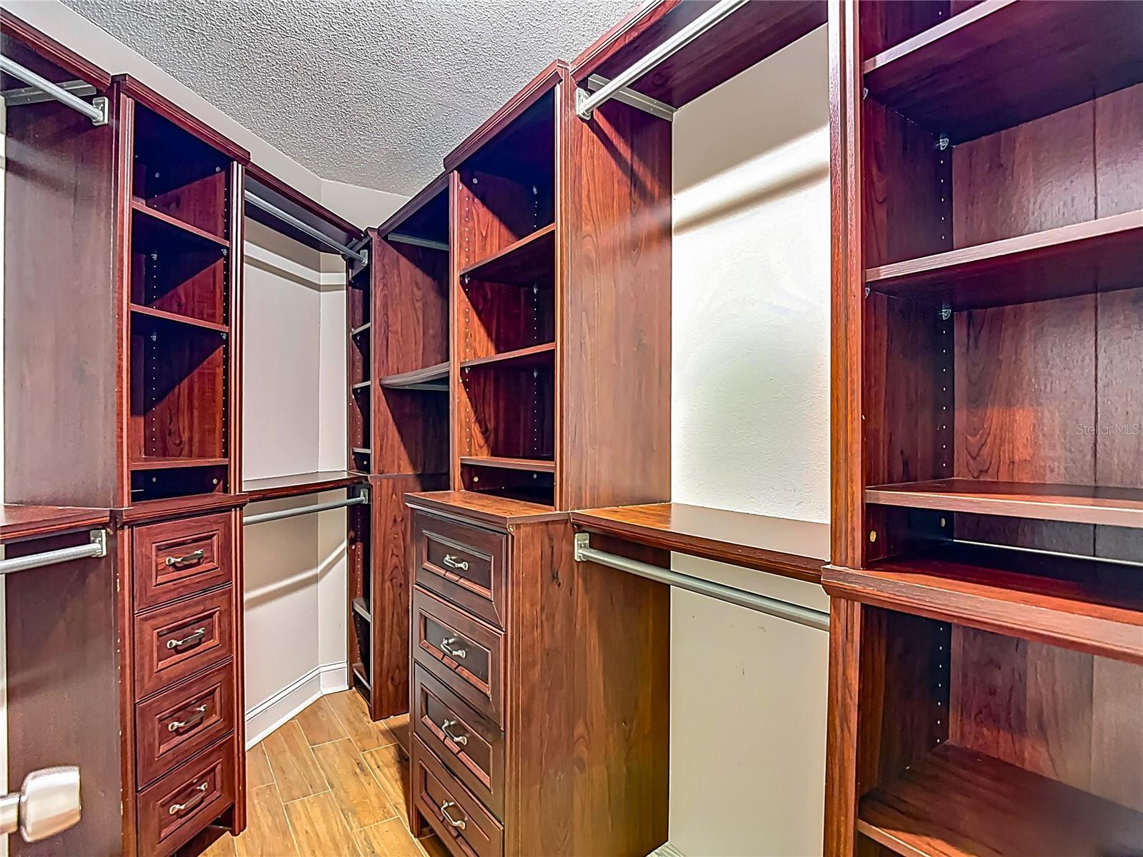 Image 18 of 32 For 6001 Lemon Tree Ct