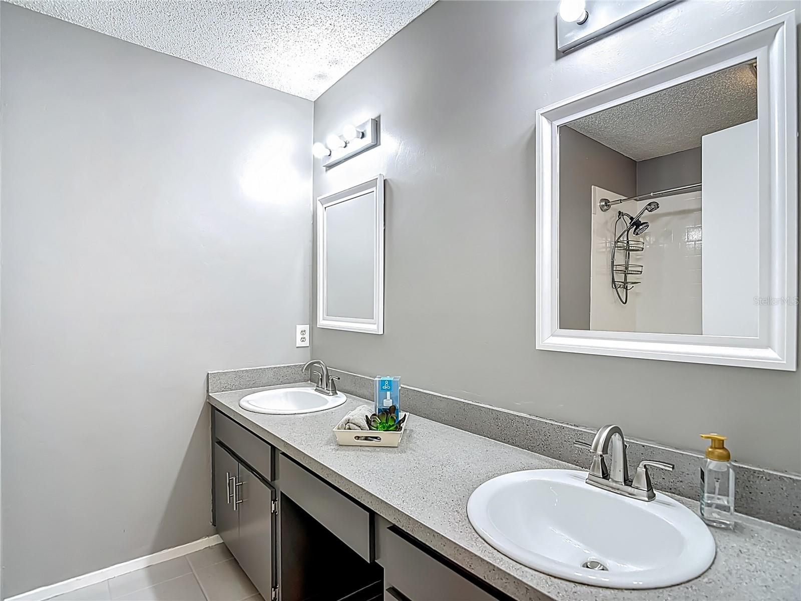 Image 20 of 32 For 6001 Lemon Tree Ct