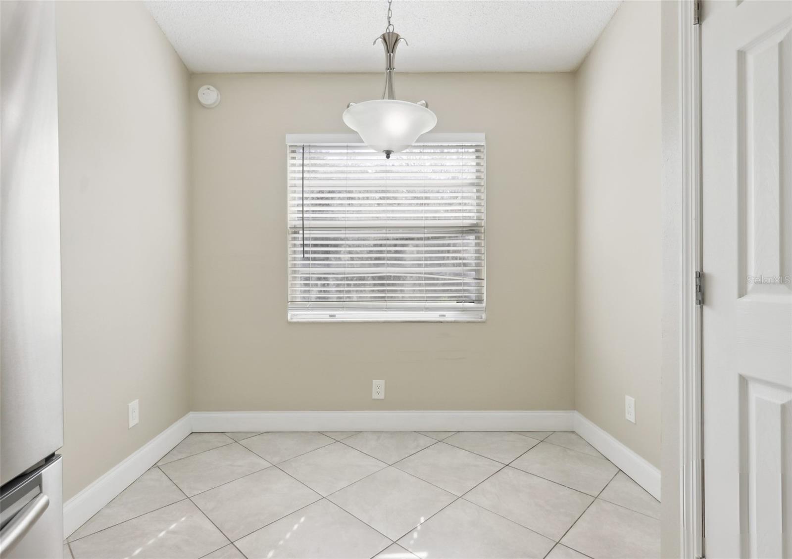 Image 5 of 13 For 4607 Country Hills Court