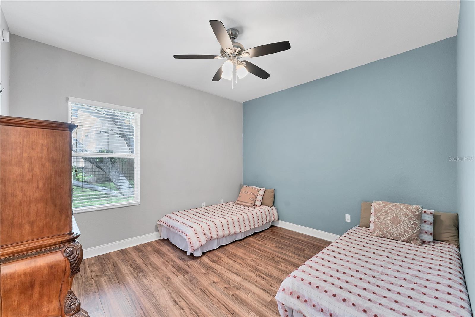 Image 21 of 28 For 7809 114th Avenue