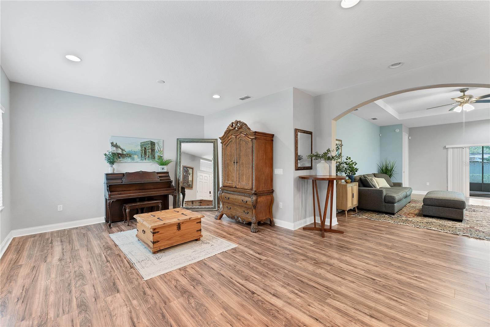 Image 5 of 28 For 7809 114th Avenue