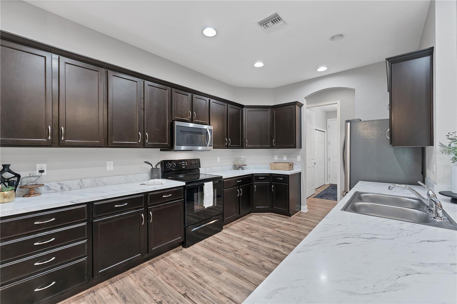 Image 7 of 28 For 7809 114th Avenue