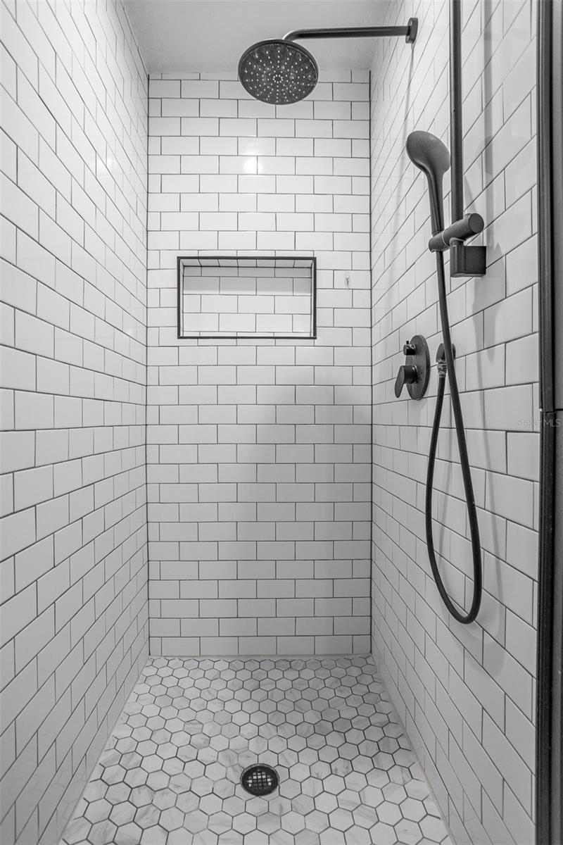 Image 22 of 34 For 851 3rd Ave N