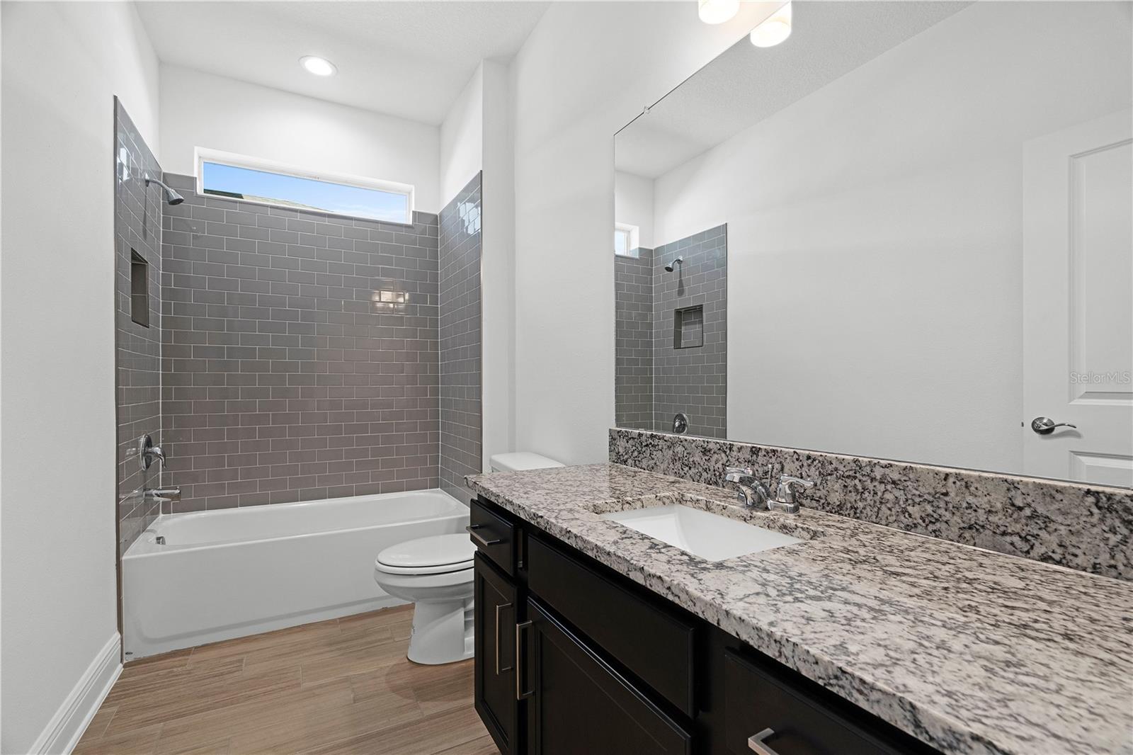 Image 10 of 29 For 930 57th Avenue N
