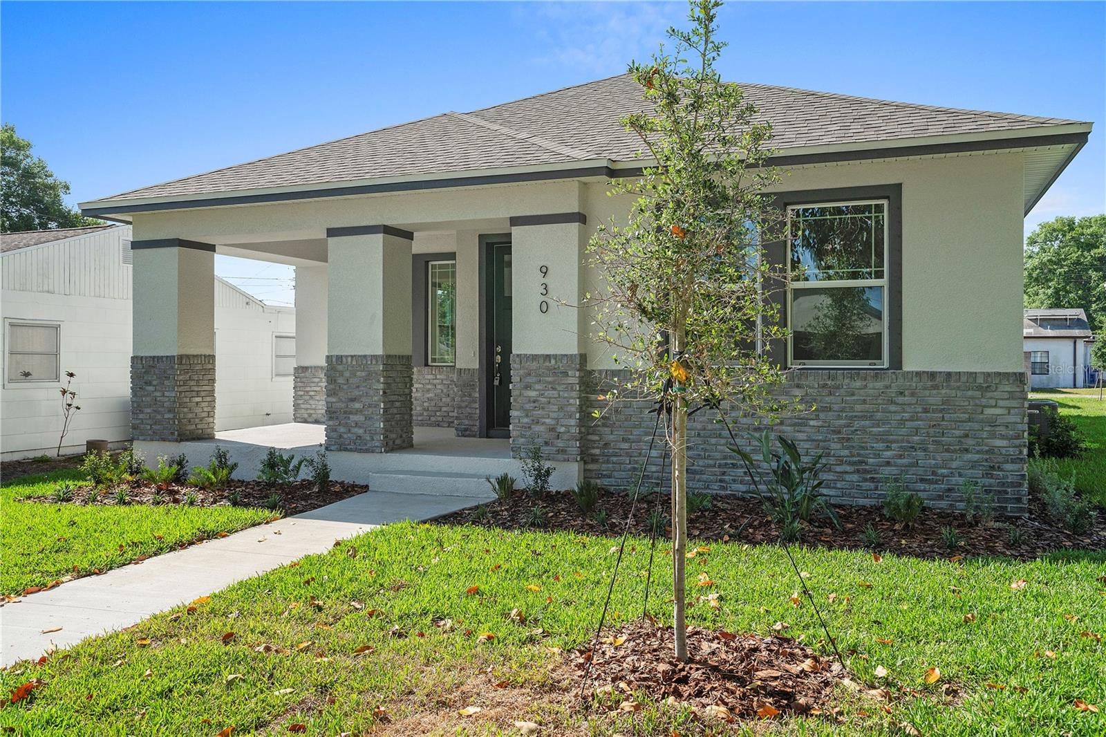 Image 2 of 29 For 930 57th Avenue N