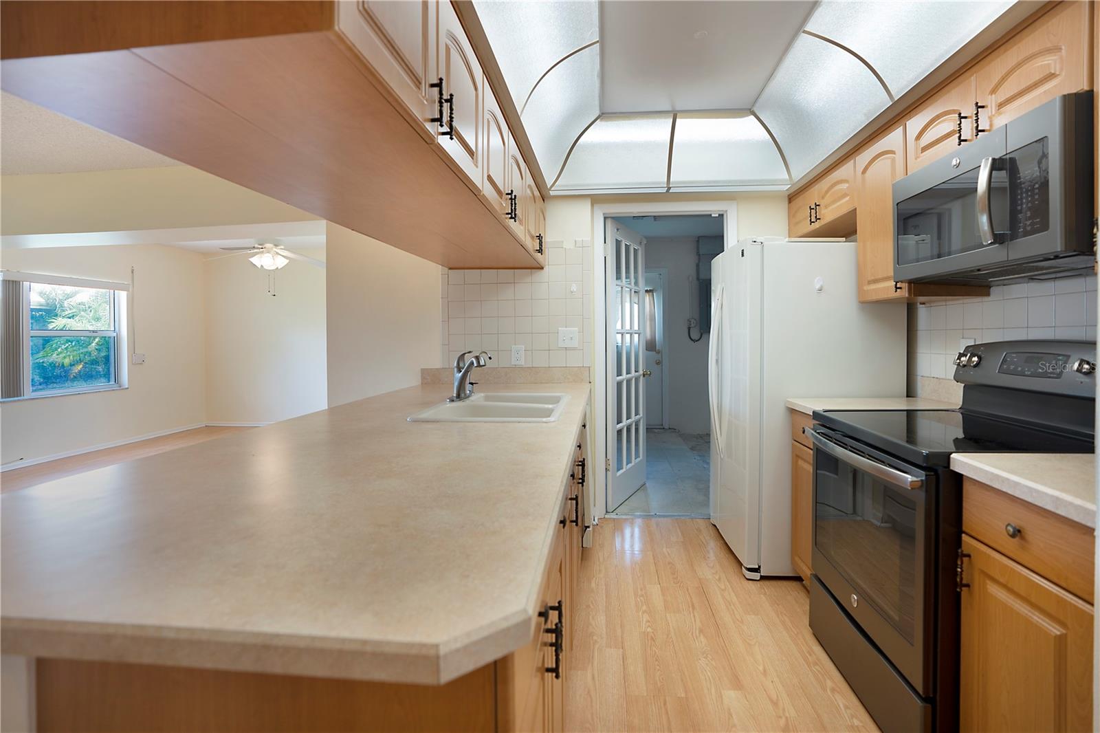Listing photo id 8 for 5390 Magnolia Trail N