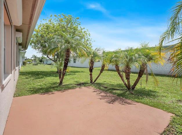 Listing photo id 11 for 5390 Magnolia Trail N