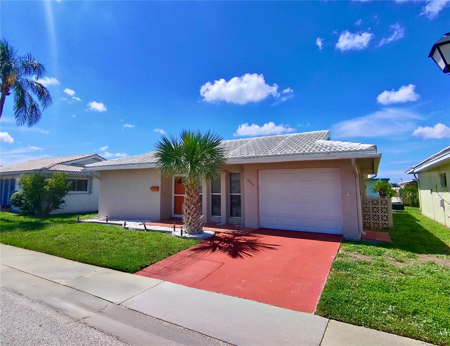 Listing photo id 0 for 5390 Magnolia Trail N