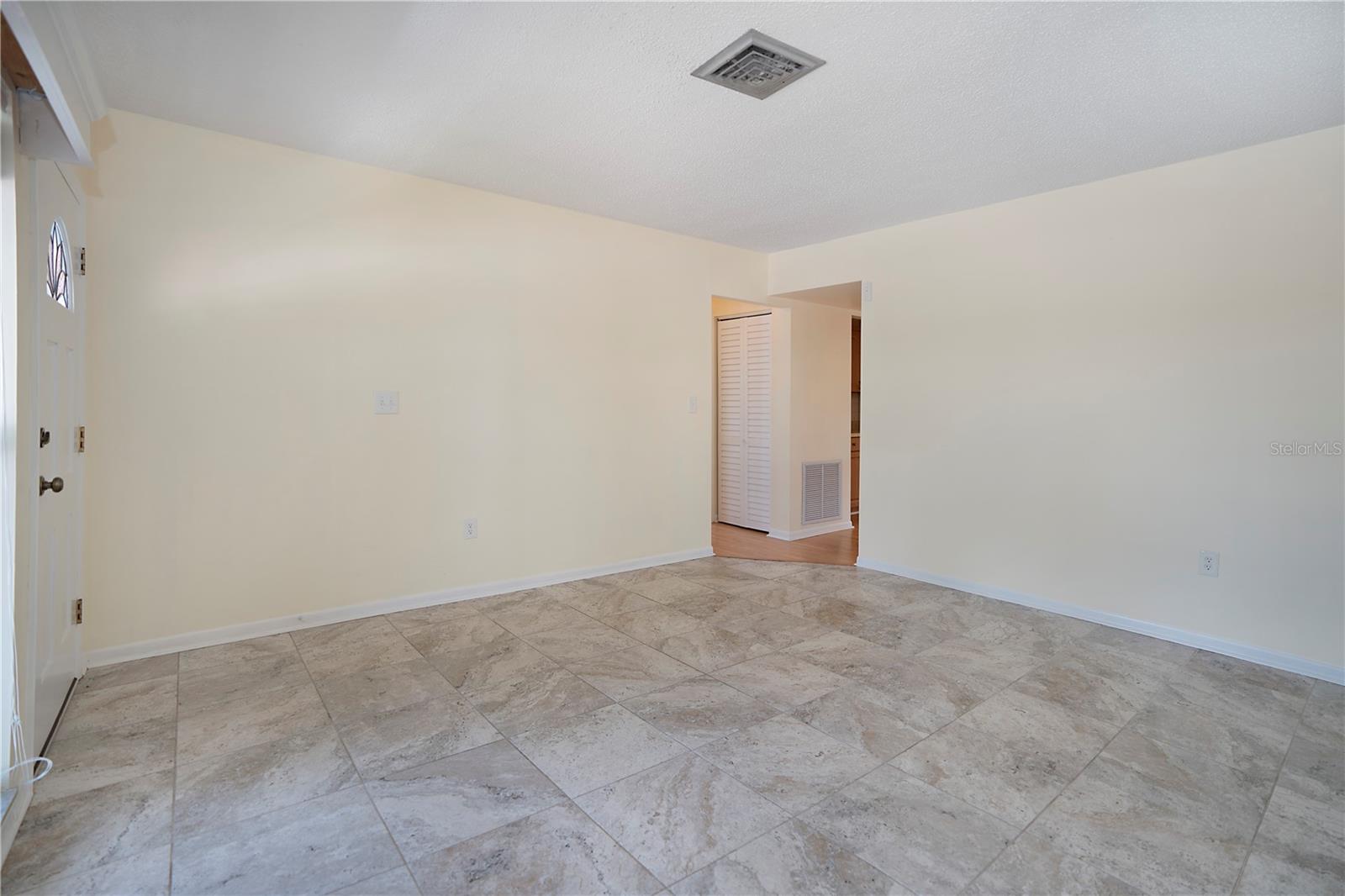 Listing photo id 1 for 5390 Magnolia Trail N