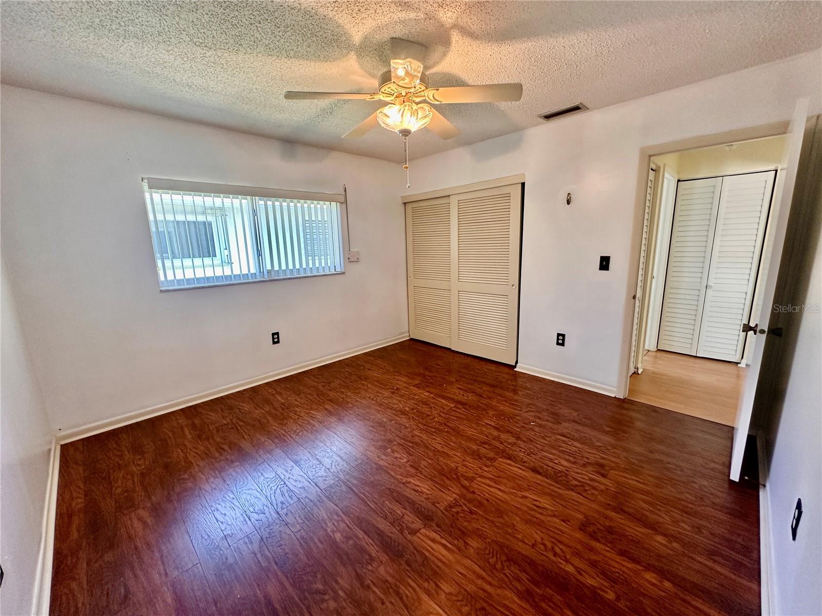 Listing photo id 4 for 5390 Magnolia Trail N