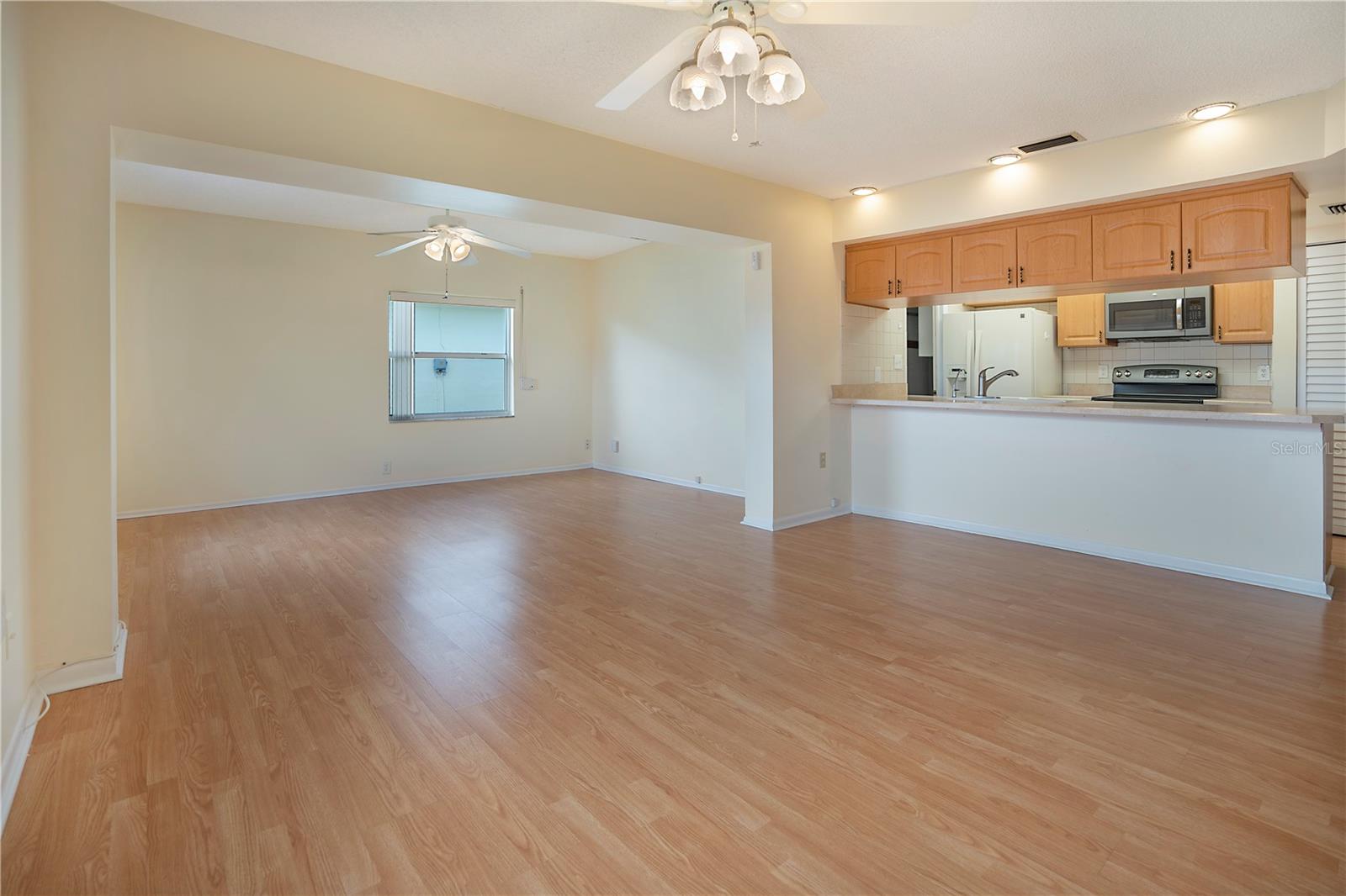 Listing photo id 6 for 5390 Magnolia Trail N