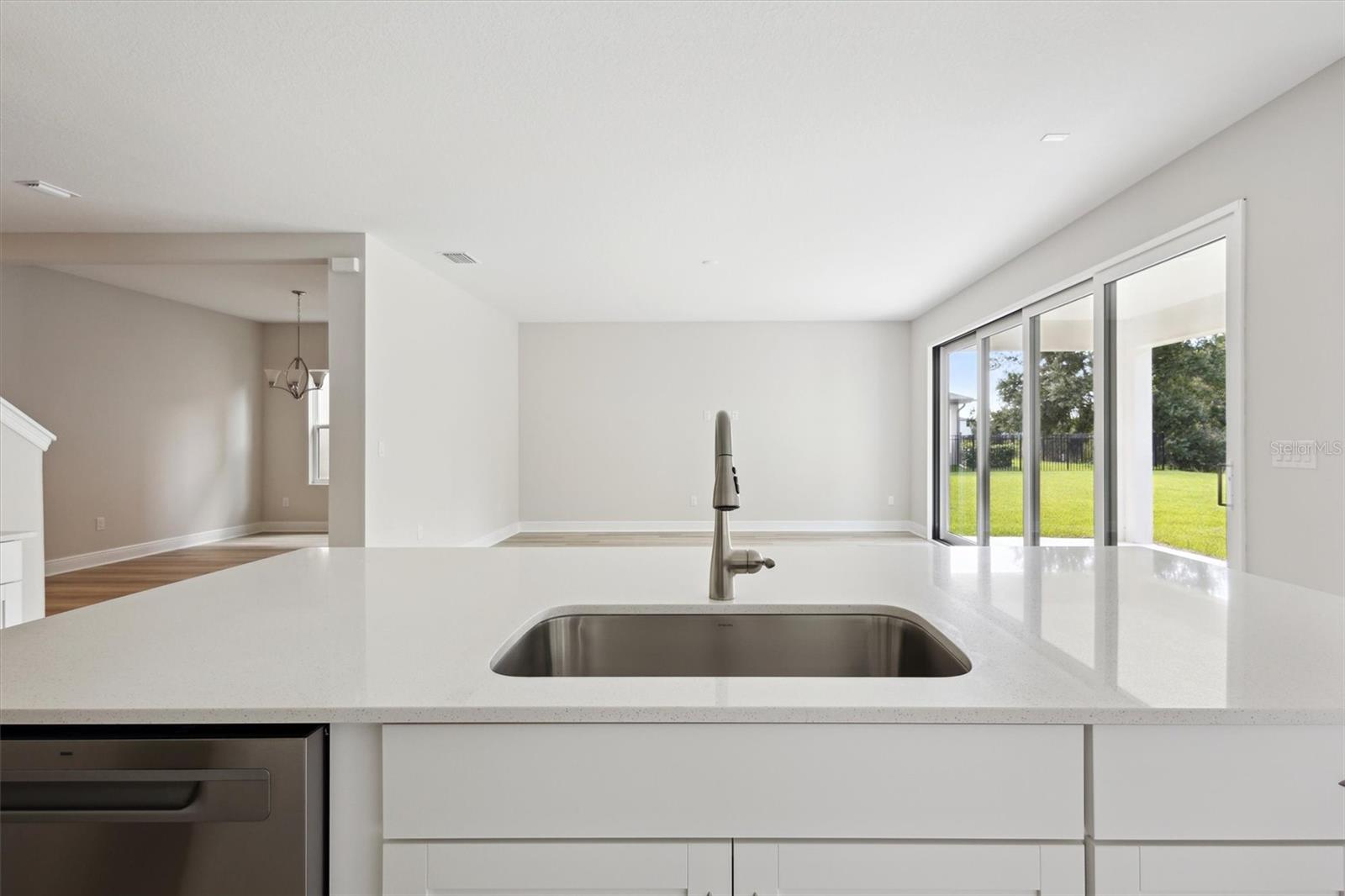 Image 15 of 39 For 12758 Oak Hill Way