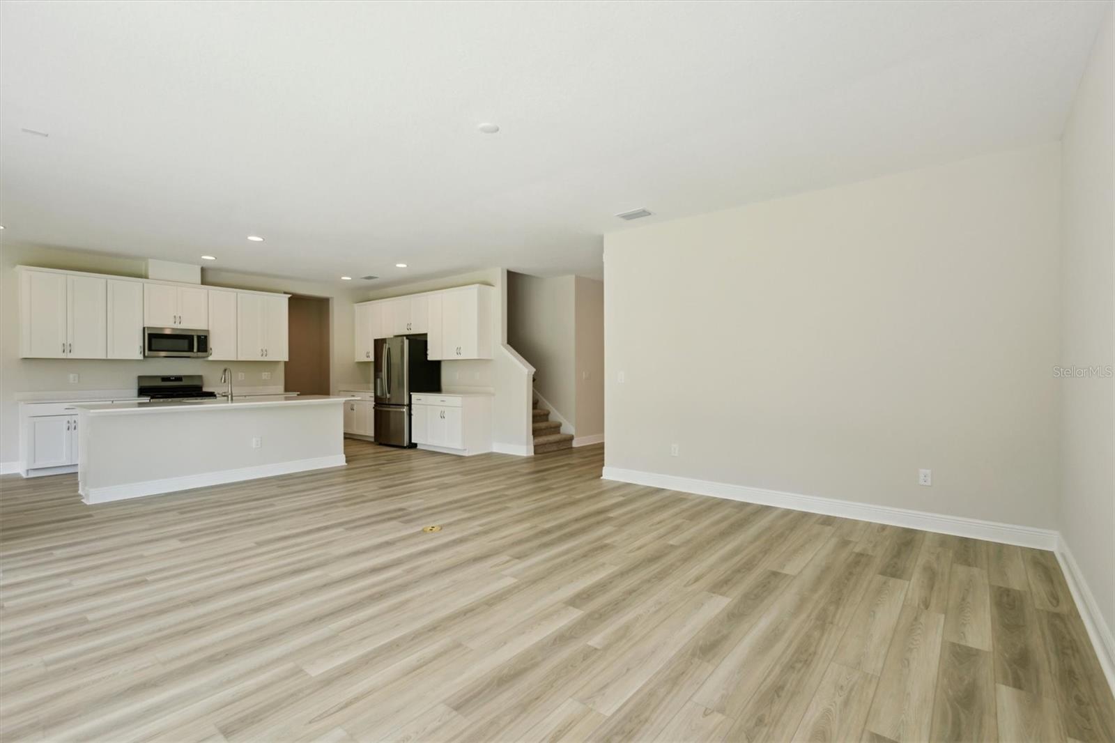 Image 17 of 39 For 12758 Oak Hill Way