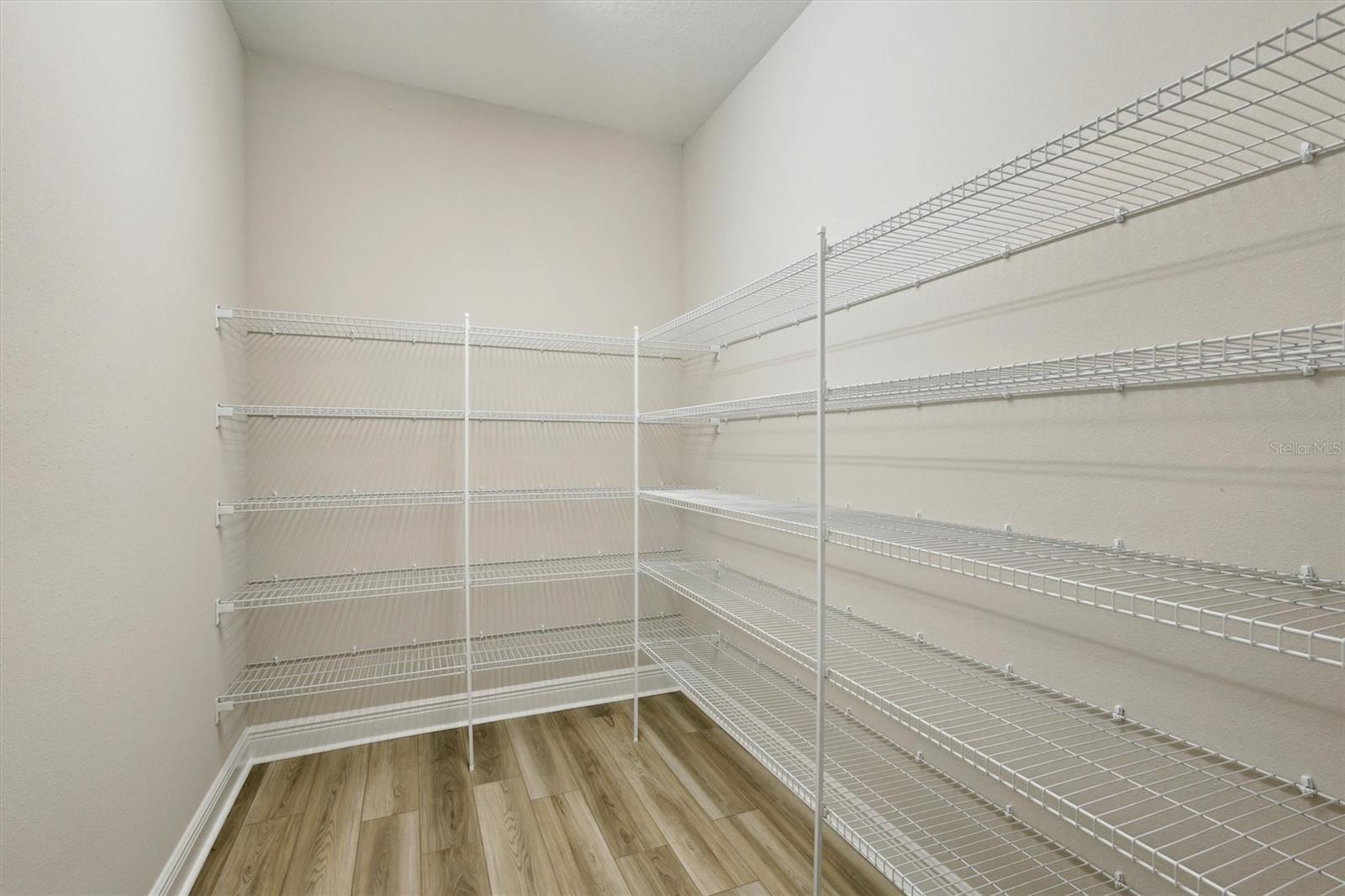 Image 21 of 39 For 12758 Oak Hill Way