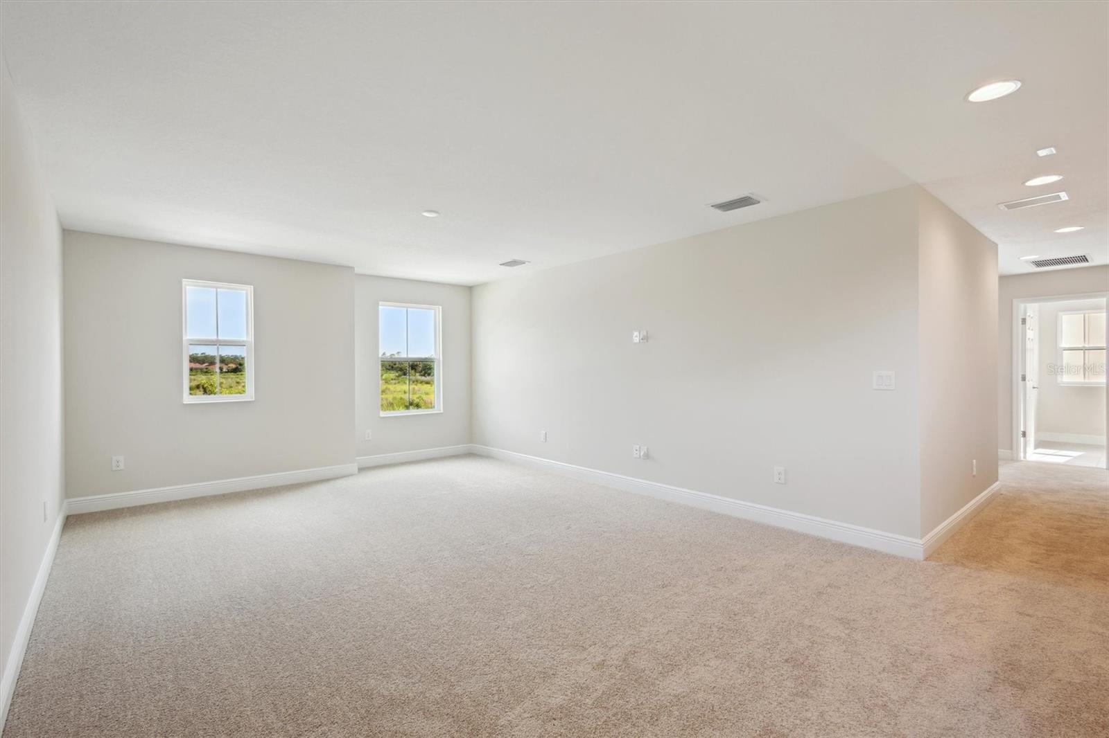 Image 25 of 39 For 12758 Oak Hill Way